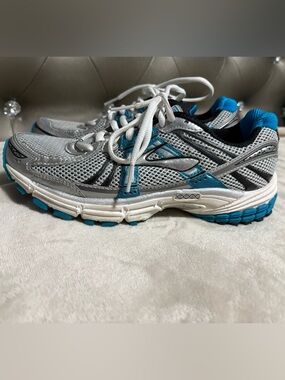 Women’s Brooks Silver & Teal Running Sneakers - Performance Athletic Shoes